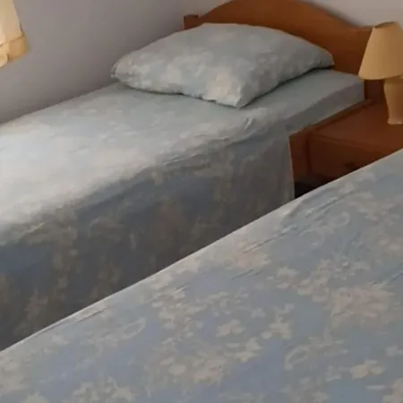 Cvetni - One Bedroom With Sea View And Balcony